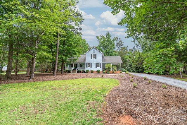 7012 Knotty Pine Road, Waxhaw, NC 28173