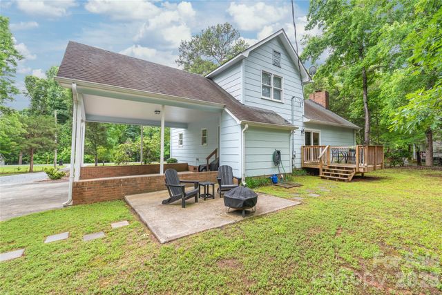7012 Knotty Pine Road, Waxhaw, NC 28173