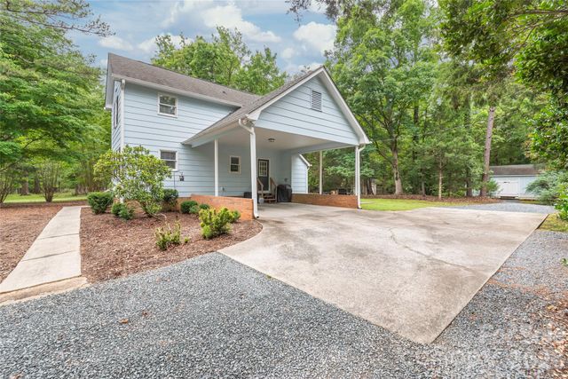7012 Knotty Pine Road, Waxhaw, NC 28173
