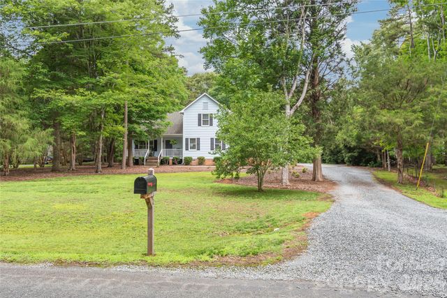 7012 Knotty Pine Road, Waxhaw, NC 28173