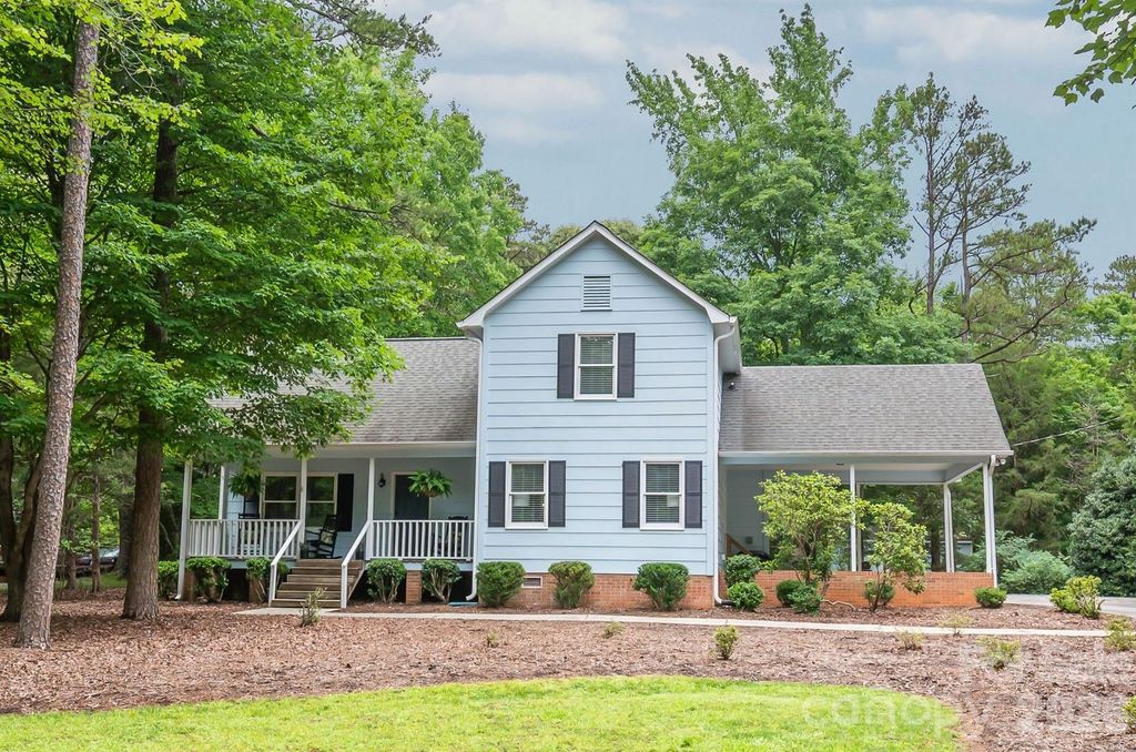 7012 Knotty Pine Road, Waxhaw, NC 28173