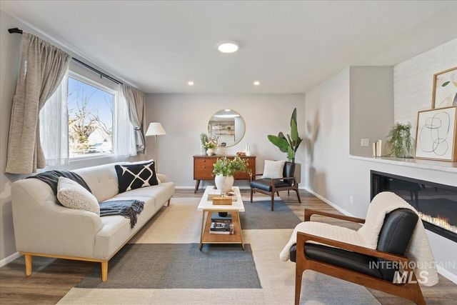 6417 W Everett St, Boise, ID 83704