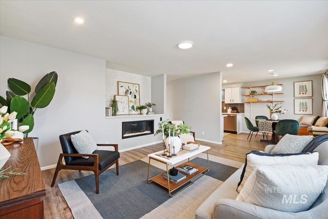 6417 W Everett St, Boise, ID 83704