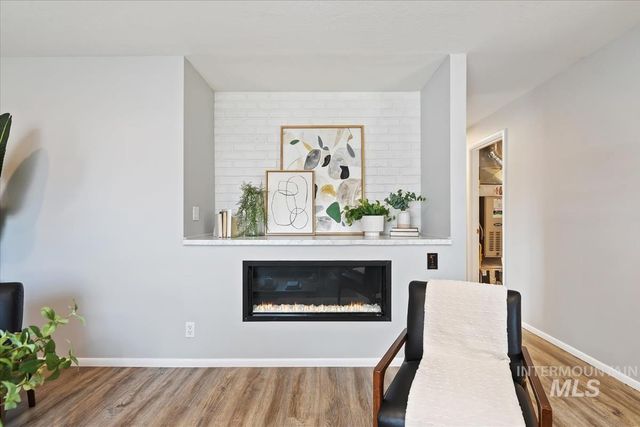 6417 W Everett St, Boise, ID 83704