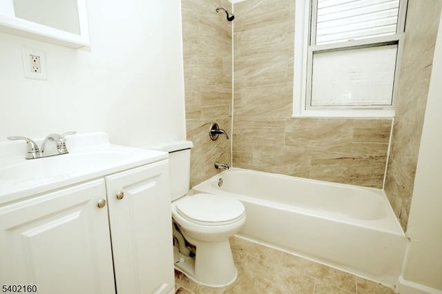 120 S 7Th St, Newark City, NJ 07107