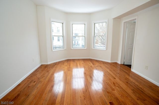 120 S 7Th St, Newark City, NJ 07107