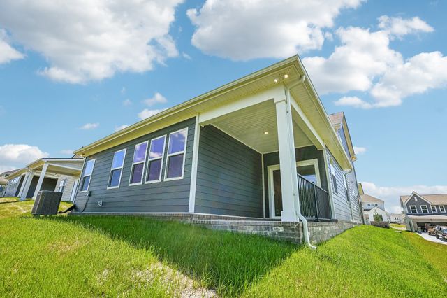 1083 Large Poppy Dr, La Vergne, TN 37086
