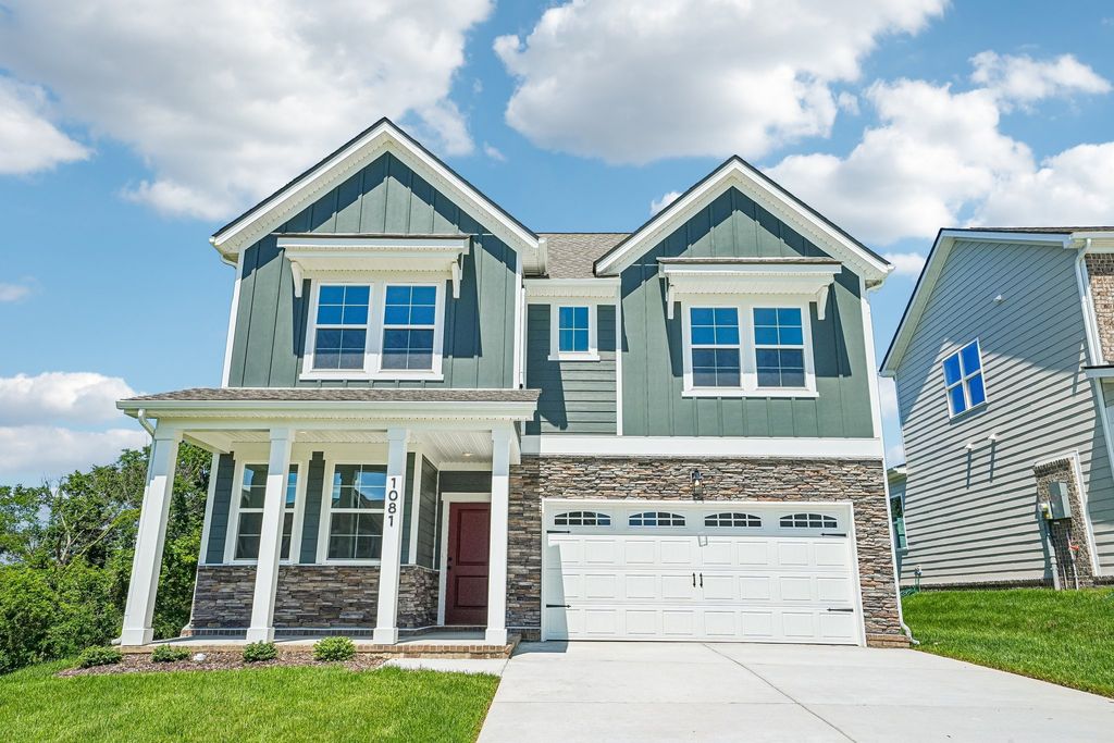 1083 Large Poppy Dr, La Vergne, TN 37086