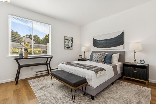 11 Bayside Ct, Richmond, CA 94804