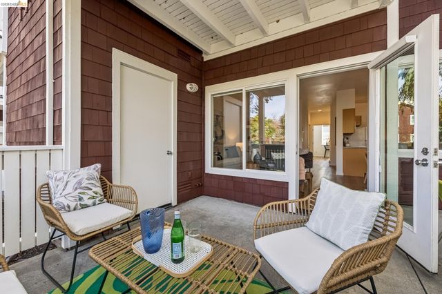 11 Bayside Ct, Richmond, CA 94804