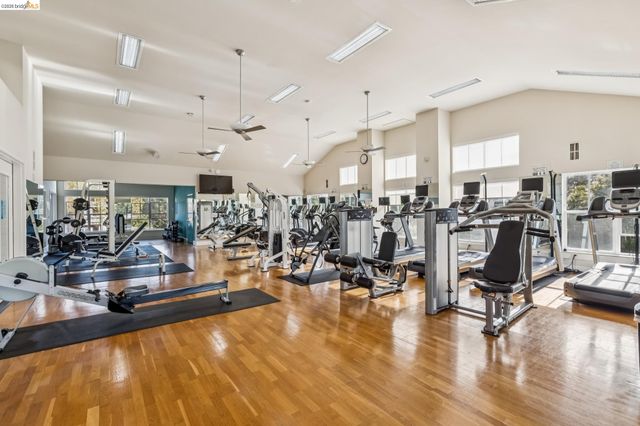 11 Bayside Ct, Richmond, CA 94804