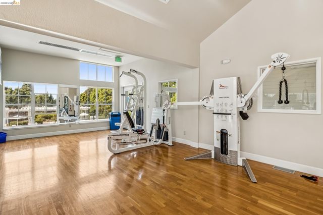 11 Bayside Ct, Richmond, CA 94804