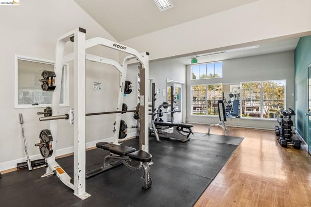 11 Bayside Ct, Richmond, CA 94804