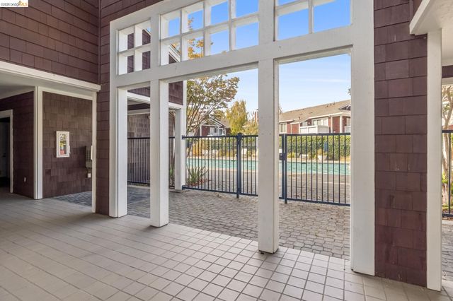 11 Bayside Ct, Richmond, CA 94804