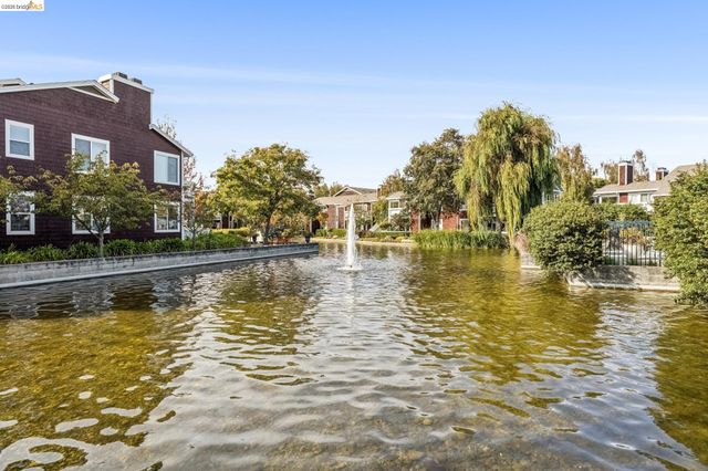 11 Bayside Ct, Richmond, CA 94804