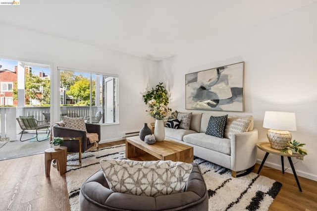 11 Bayside Ct, Richmond, CA 94804