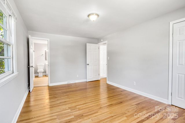 4635 Thornwood Road, Charlotte, NC 28213