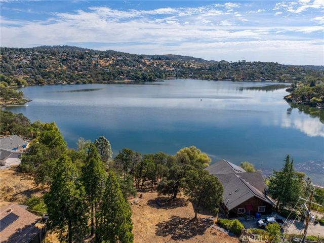 17200 Knollview, Hidden Valley Lake, CA 95467