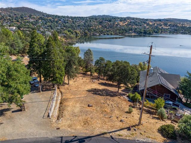 17200 Knollview, Hidden Valley Lake, CA 95467