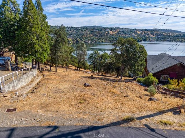 17200 Knollview, Hidden Valley Lake, CA 95467