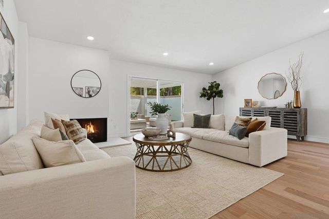 3855 Southview, San Diego, CA 92117