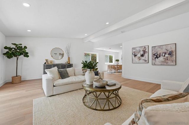 3855 Southview, San Diego, CA 92117