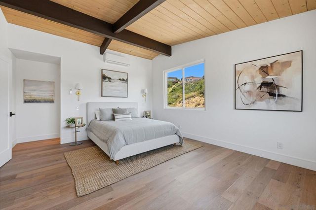 3855 Southview, San Diego, CA 92117