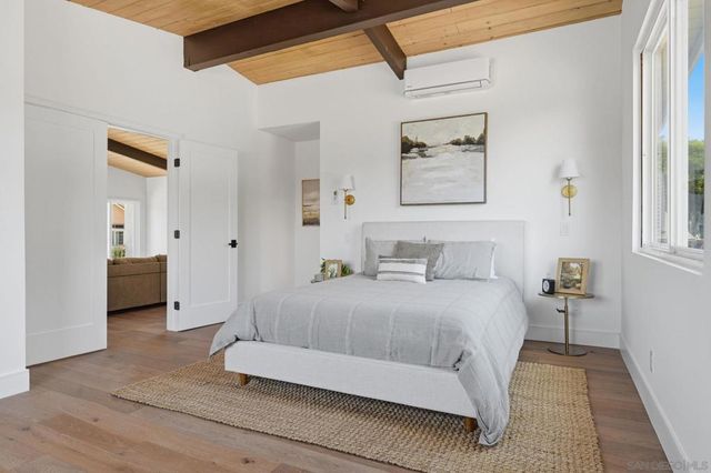 3855 Southview, San Diego, CA 92117
