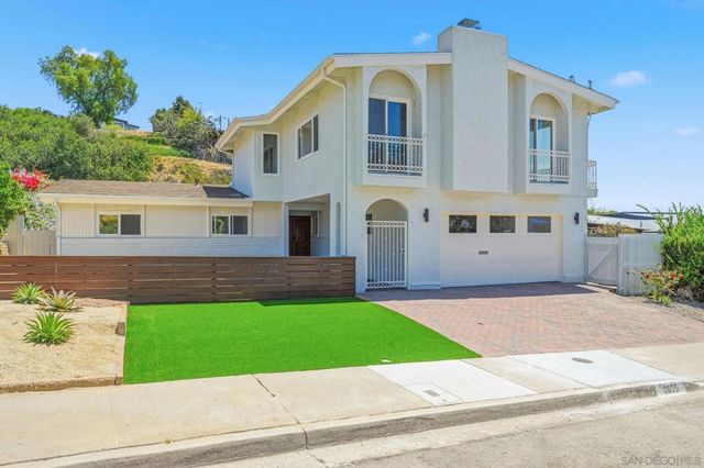 3855 Southview, San Diego, CA 92117