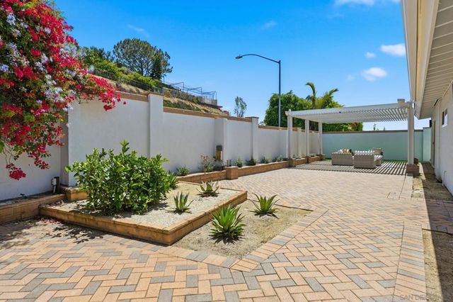 3855 Southview, San Diego, CA 92117