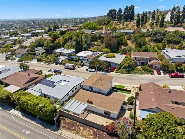 3855 Southview, San Diego, CA 92117
