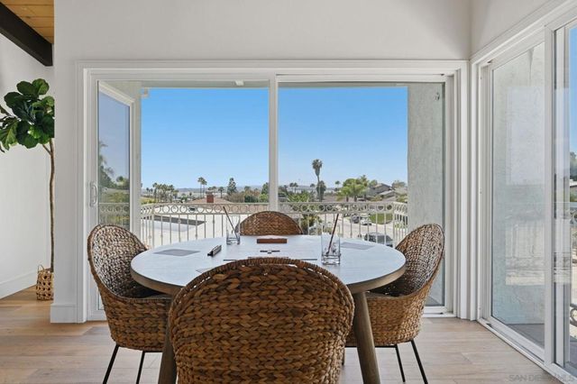 3855 Southview, San Diego, CA 92117