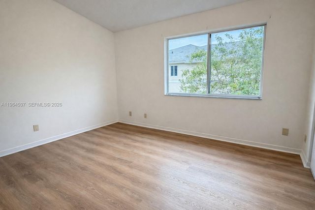 835 NE 212th Ter 4, Miami, FL 33179