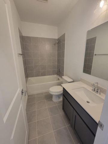 1633 Pine valley Drive, Fort Worth, TX 76052
