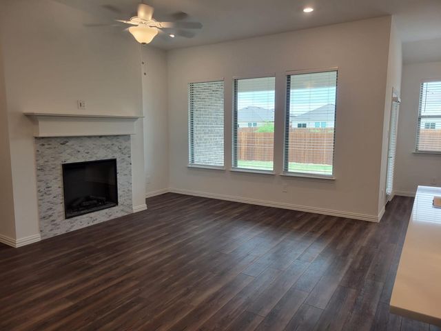 1633 Pine valley Drive, Fort Worth, TX 76052