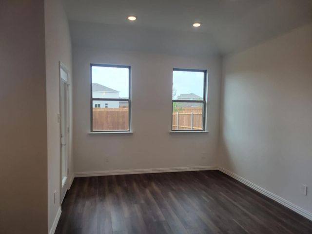 1633 Pine valley Drive, Fort Worth, TX 76052