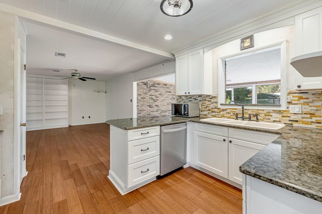 655 NE Merioneth Drive, Fort Walton Beach, FL 32547