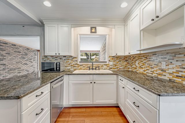 655 NE Merioneth Drive, Fort Walton Beach, FL 32547