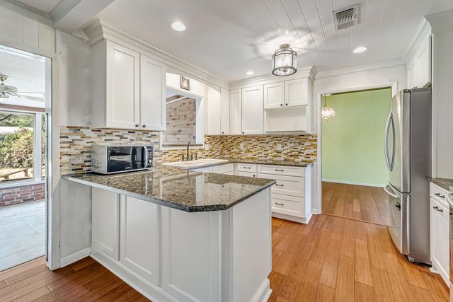 655 NE Merioneth Drive, Fort Walton Beach, FL 32547