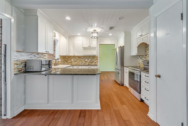 655 NE Merioneth Drive, Fort Walton Beach, FL 32547