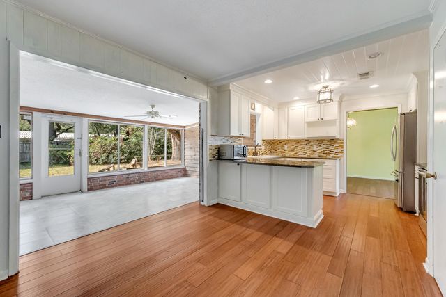 655 NE Merioneth Drive, Fort Walton Beach, FL 32547