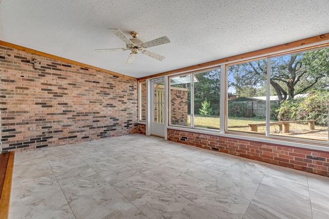 655 NE Merioneth Drive, Fort Walton Beach, FL 32547