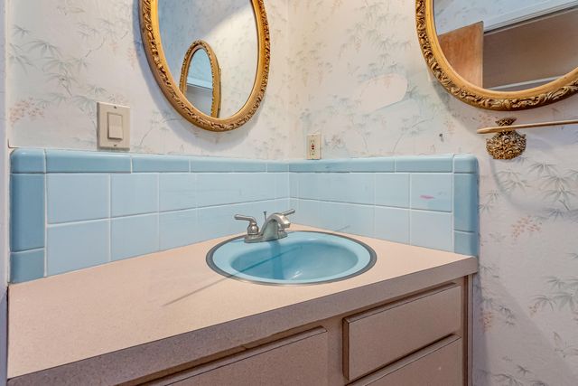 655 NE Merioneth Drive, Fort Walton Beach, FL 32547