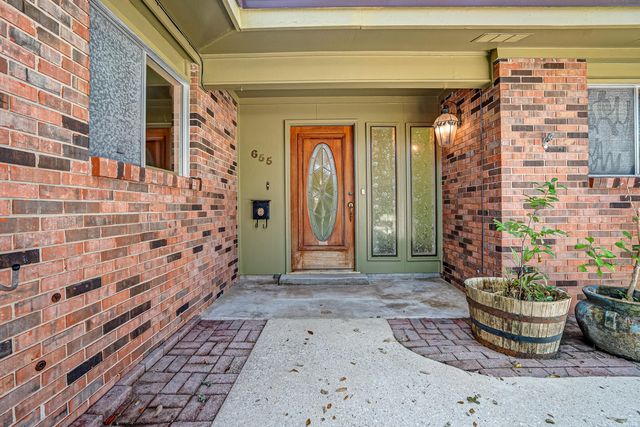 655 NE Merioneth Drive, Fort Walton Beach, FL 32547