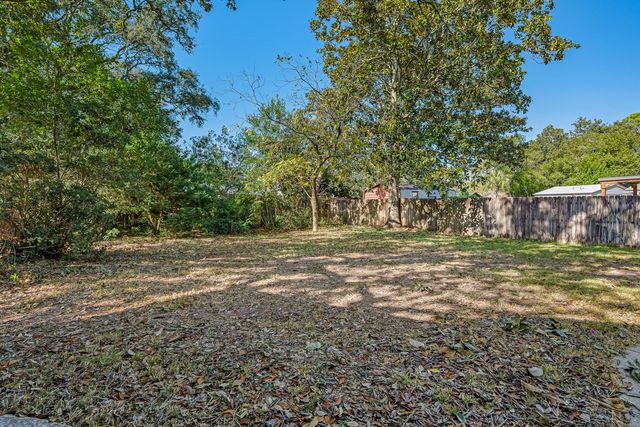 655 NE Merioneth Drive, Fort Walton Beach, FL 32547