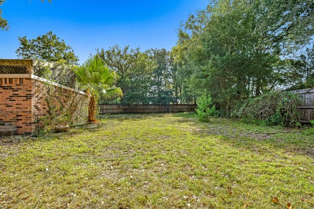 655 NE Merioneth Drive, Fort Walton Beach, FL 32547