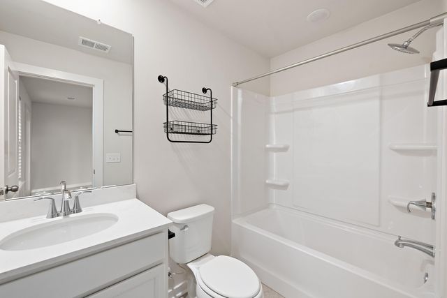 2011 Quiet Ibis Road, Hanahan, SC 29410