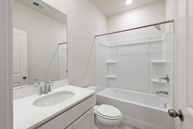 2011 Quiet Ibis Road, Hanahan, SC 29410