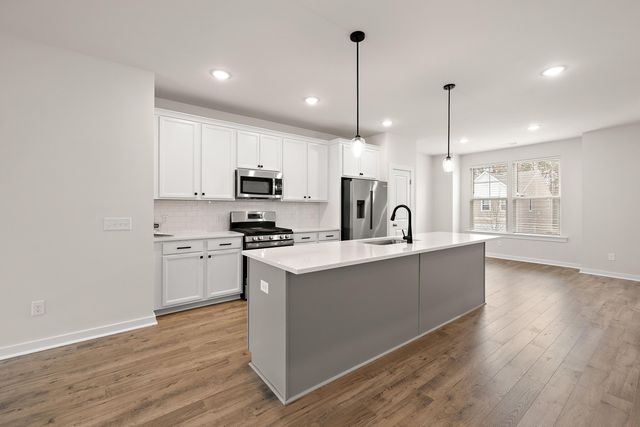 2011 Quiet Ibis Road, Hanahan, SC 29410