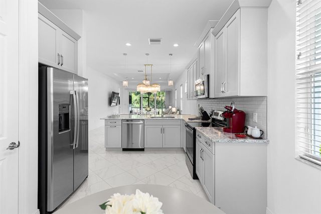 11587 SW Visconti Way, Port St. Lucie, FL 34986